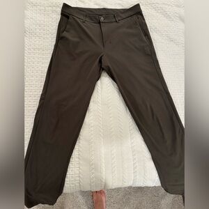 Lululemon Olive Men’s Commission Pants, size 34